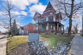 Tranquil 2BR Triplex in the Heart of Shelburne